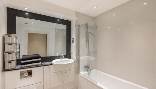 Two Bedroom Modern Apartment - Foto 2