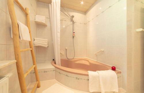 Ganzes Haus mit großem Garten und eigener Sauna - Foto 14