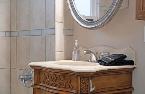 Benson's Cozy 3-BR Retreat with BBQ Grill - Photo 16