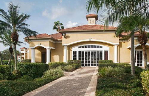 See all of Port Lucie in this resort amenities 2BD condo with resort amenities - Foto 22