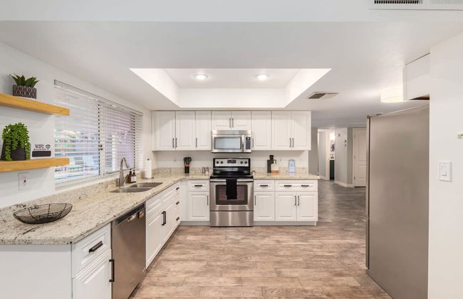 Obispo Modern Oasis With Heated Pool and BBQ - Foto 11