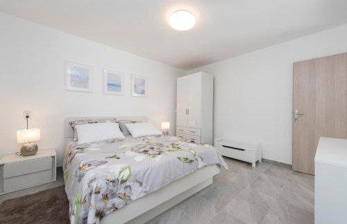 Villa Maslenica - Photo 20