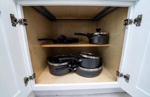 Close to the Action, Peaceful When You Return - Foto 20