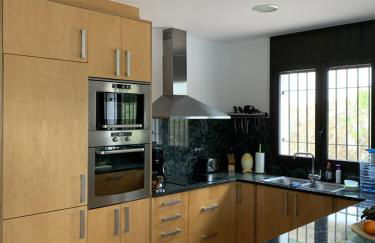 Villa Vista Bonita with private pool, 4 bedrooms, 9 people - Foto 13