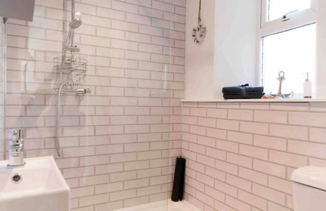 Impeccable 2-bed Apartment in Chipping Norton - Foto 15