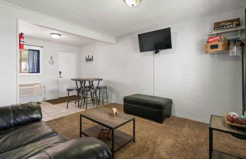 2 Lakeside Apartment Units in One at Fife Lake Lodge - Foto 30