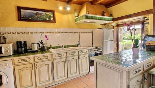 Maison charmante à Trédrez-Locquémeau avec jardin et terrasse - Foto 2