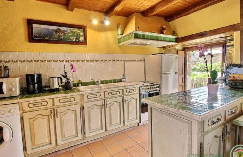 Maison charmante à Trédrez-Locquémeau avec jardin et terrasse - Foto 2