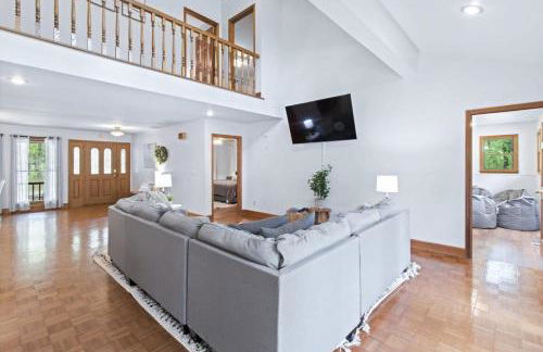 Wooded Retreat with game area and hot tub - Foto 28