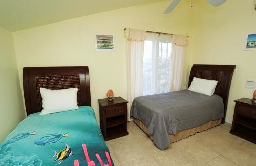 Beautifully Updated, 4 Bedroom Pool Home, 50 Yards to the Beach!! Captiva Escapade - Foto 24