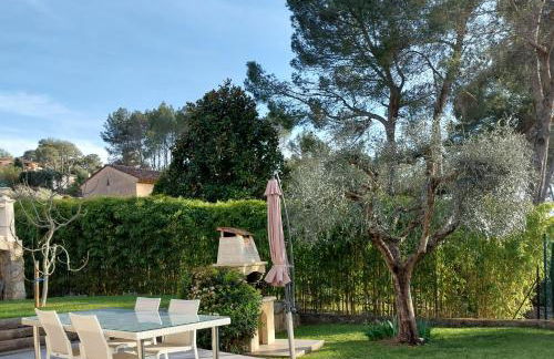 Gîte LES PINS climatisé piscine jardin parking - Foto 29