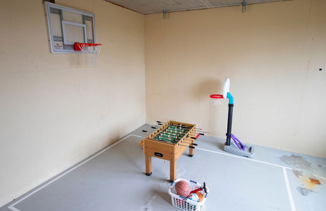 Luxury 6br Solitude Ge- Indoor Bball Court, Private Tub 6 Bedroom Home by RedAwning - Foto 28