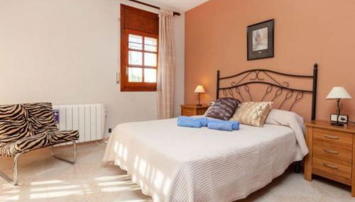 AMPLIO CHALET CON GRAN PISCINA - Foto 3