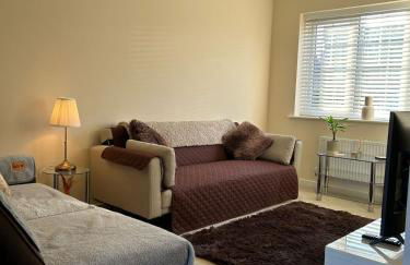 Trent View - New House in Branston, Staffordshire - Foto 1