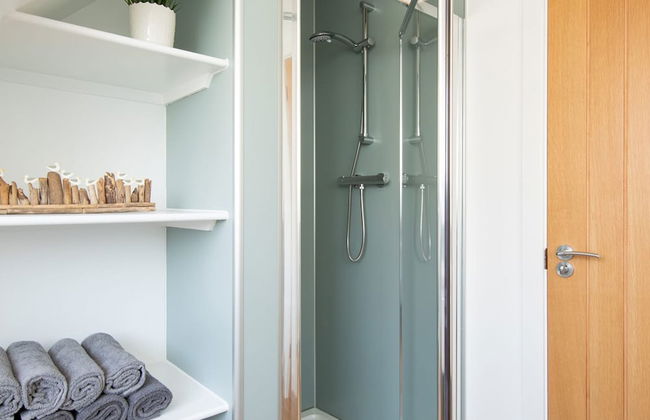 3BR Stylish Home Sea View Walk to East Wittering - Foto 30