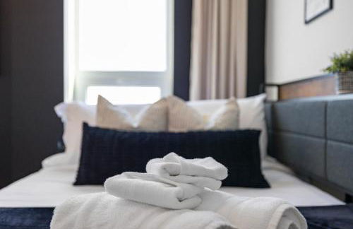 2BR, King Bd, Free Prkn, Gym, NYC View, 8min Train - Foto 57