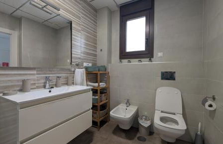 Chic Studio with Castle View Balcony and A/C - Foto 14