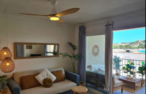 Beachfront, Sea views, Terrace and Parking! - Foto 8