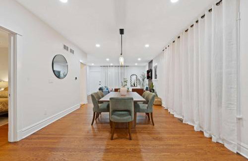 New Elmhurst Gem - Game Room & Amazing Yard - Foto 8