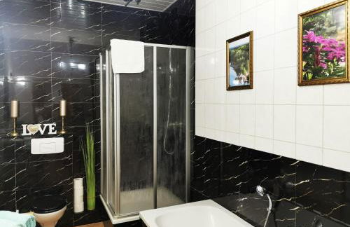 Under the Hill plus - Foto 17