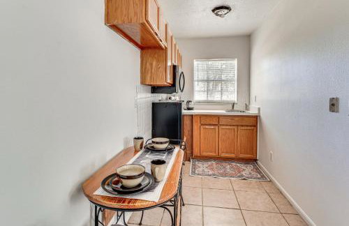 Wooded Couples Retreat with Lanai in Interlachen - Photo 14