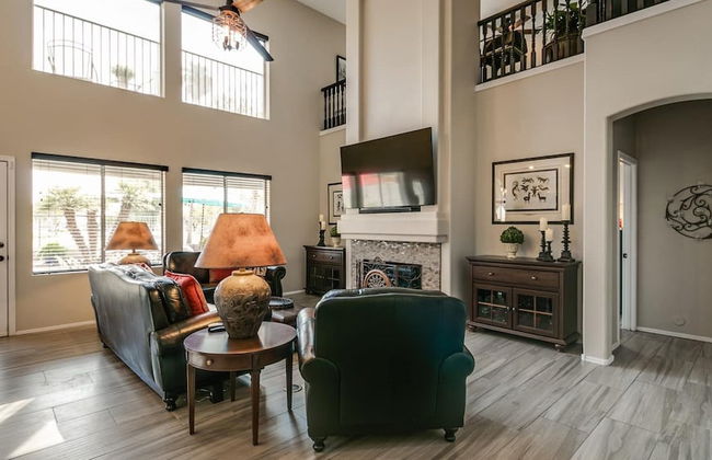 Spectacular Golf Course Home With Pool and Views! - Photo 20