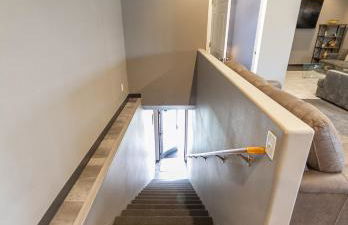 Modern Top Floor 2BR 1BA w Private Rooftop Patio South Hill Near Downtown - Foto 43