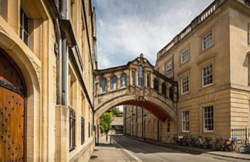 Modern 1-bed apartment, plus parking, near Oxford and the JR - Foto 14