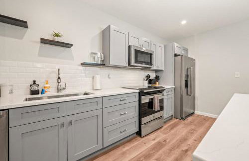 Luxury 5BR Home in Central Bloomfield Spot - Foto 12