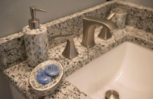 Walk to the Silos! 3 Bed 1960's Bungalow near Baylor - Foto 68