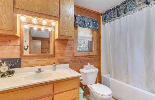 Table Rock Lake Cabin with Waterfront Views! - Photo 16