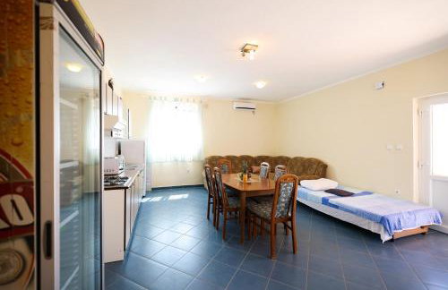 Apartmani Lucky with beautiful sea view - Photo 25