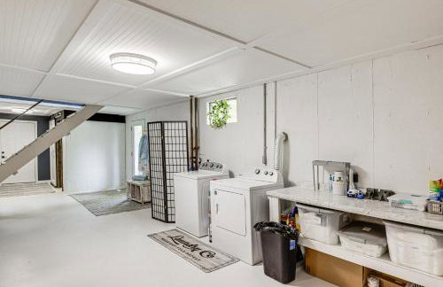 Dry Ridge Farmhouse with Hot Tub and Game Room! - Foto 24