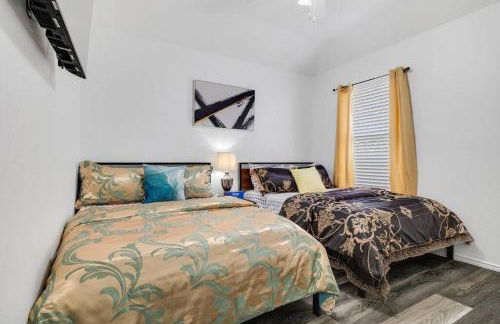 Frisco Resort Style Home w/Spa - Foto 9