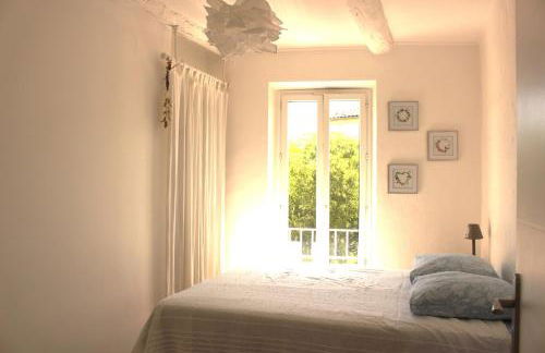 Joli appartement avec balcon au coeur de Forcalquier - Foto 2