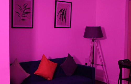 Modern house in City Centre with private parking and gated property - Foto 38