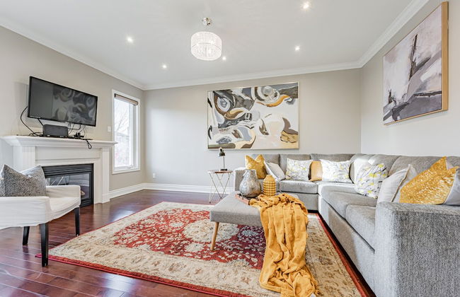 Luxury Villa - Mississauga Square One - Photo 1