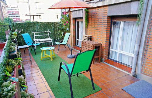 Apart 2 terrazas para 4 personas Bilbao centro - Foto 1