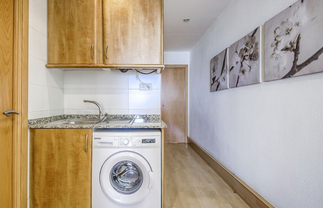 Centrally Heated Apt. in Roses - Photo 7