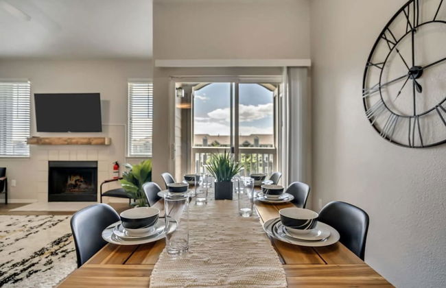 Welcoming 2BR Pool Gym Near Hill AFB Lagoon - Foto 7