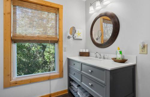 Pool Retreat Waterfront 6 Bedroom Boat Ramp Game Room Pass Christian Home - Foto 35