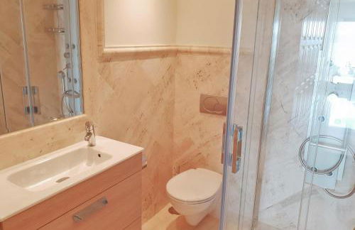 LUXURY APARTMENT FRONTAL TO THE SEA IN ESTEPONA DONCELLA BEACH - Photo 26