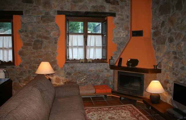 Alojamientos Rurales Valle de Bueida - Photo 13