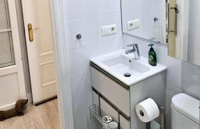 Stay Home & Away in the Heart of Historic Town of Malaga - Photo 12