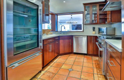 Sherman Oaks Tennis Estate with Pool + Spa - Foto 12