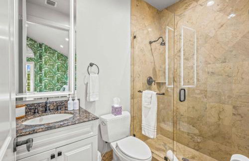 Walk to Beach Heated Pool Serenity at its Finest Hemingway Key VlLLAS - Foto 35