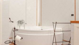 Ala di Maniero in Agriturismo Valdrago in Toscana, nel Verde Mugello sulle Colline di Firenze Autodromo Mugello Circuit - Foto 2