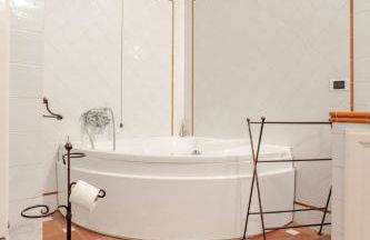 Ala di Maniero in Agriturismo Valdrago in Toscana, nel Verde Mugello sulle Colline di Firenze Autodromo Mugello Circuit - Foto 2