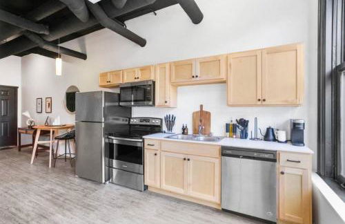 Spacious Modern Loft with Downtown Views and WiFi - Foto 6