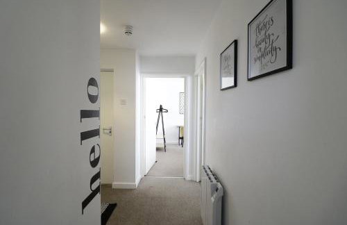 d-Entire 2-Bedroom Apartment in the bustling City Centre WIFI TRAIN & BUS STATION - Foto 14